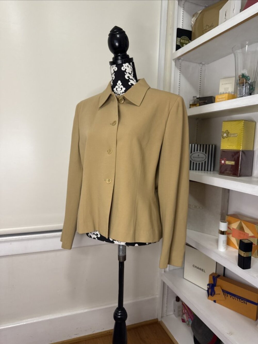 Jones New York Blazer Women’s 14 Tan Brown medium weight Button Up Pure Wool